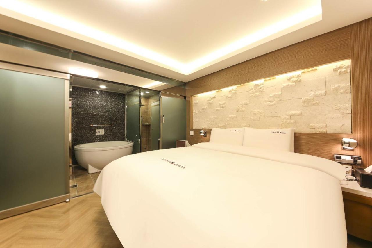 גייאונגג'ו Sugar Hotel מראה חיצוני תמונה